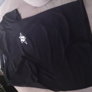 Never worn before Mens XL tshirt